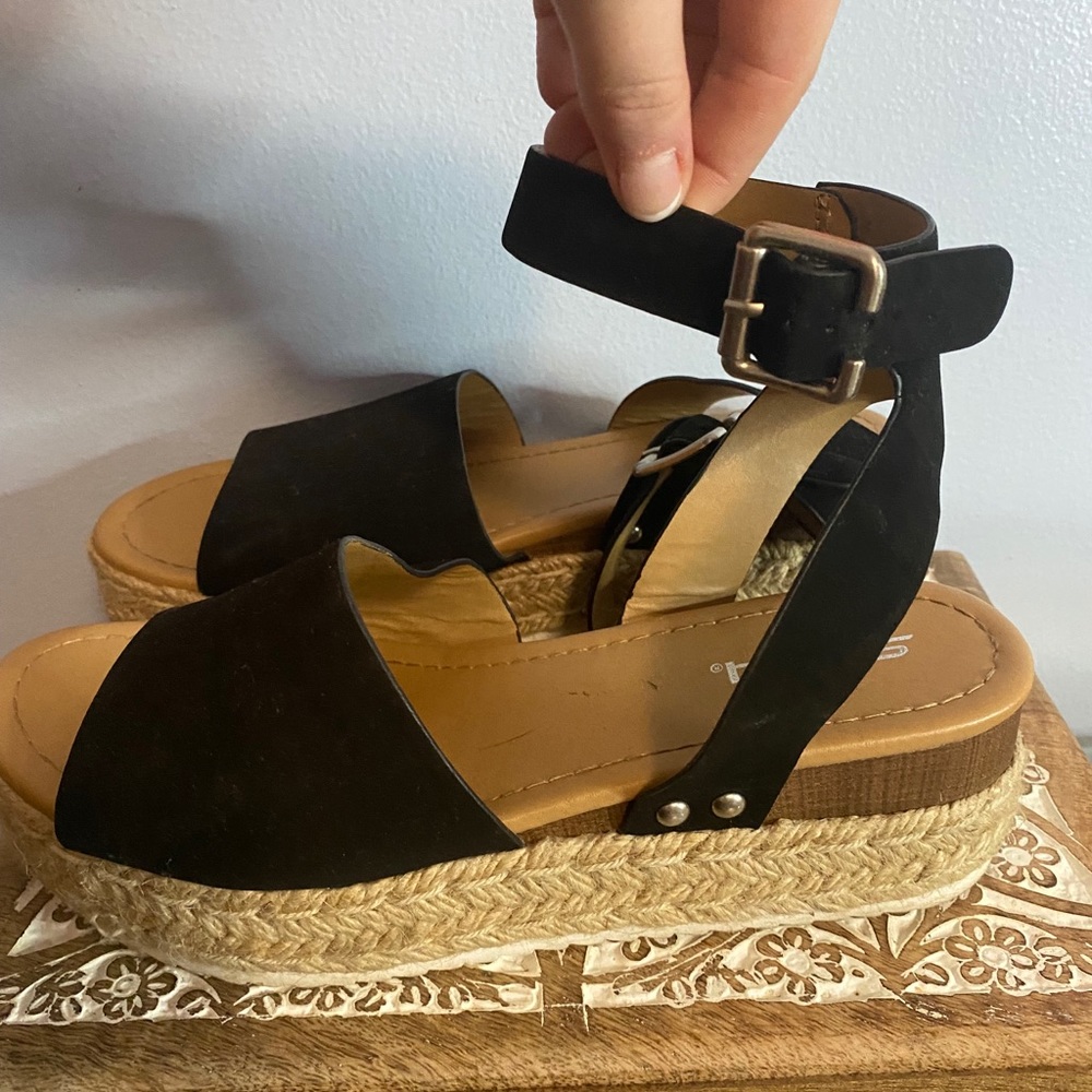 Platform sandals.